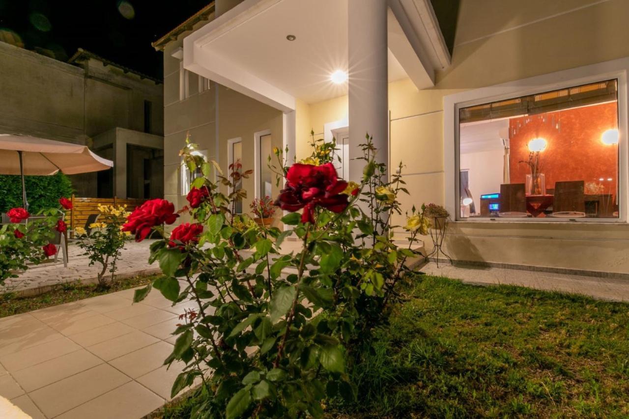 Rose Garden House Кремасти