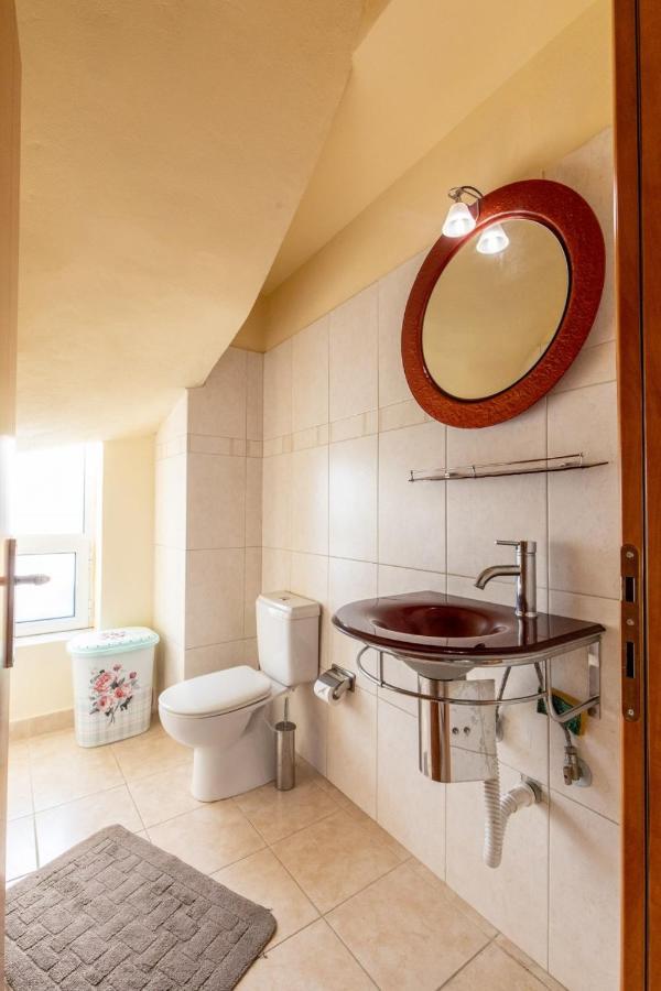 Rose Garden House Кремасти